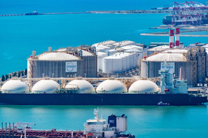 Force Majeure Declarations Loom: What Chemical Procurement Teams Should Know About Contract Risk