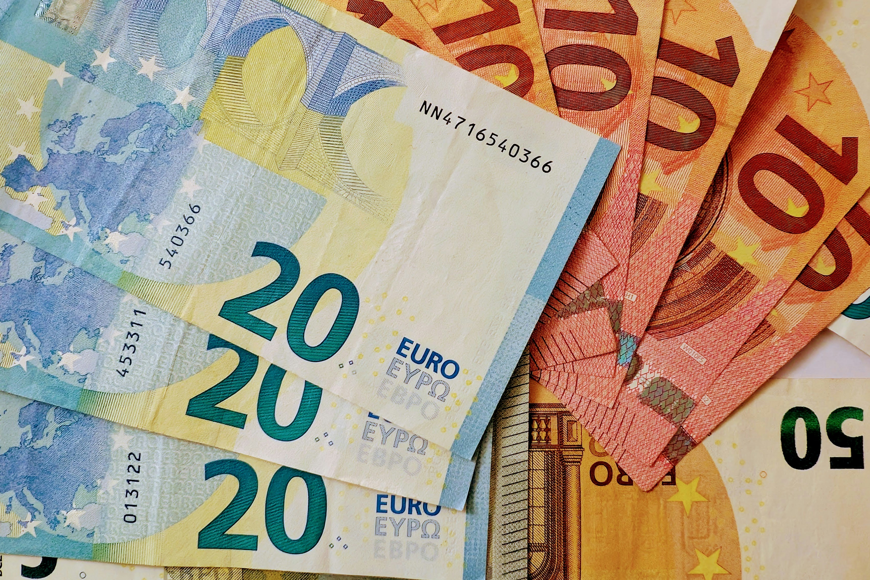 European Pharma Chemical Producers Face the Same Pricing-vs-Demand Question as Petrochemicals