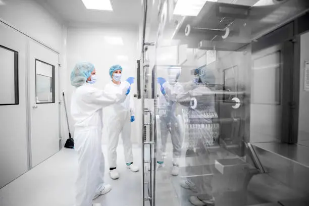 Lonza's Capsules Sale Reshapes Cross-Border Pharma Ingredient Supply Ownership